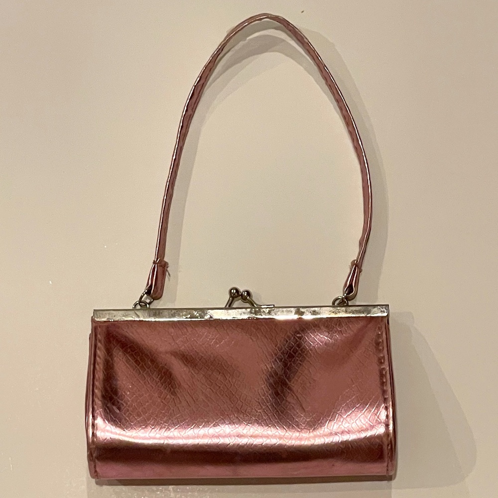 Girls Clutch in Metallic Pink